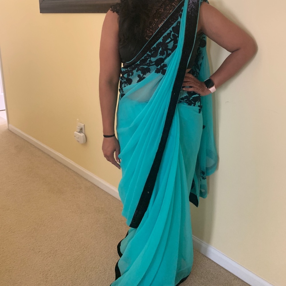 Saree - image 1